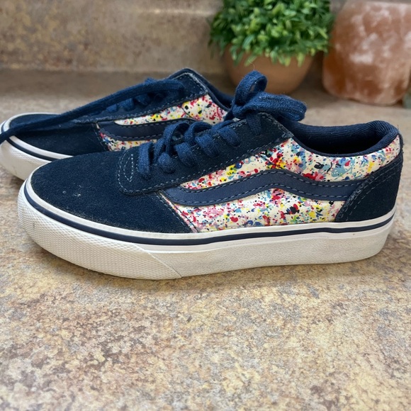 Girls Vans - Picture 2 of 6